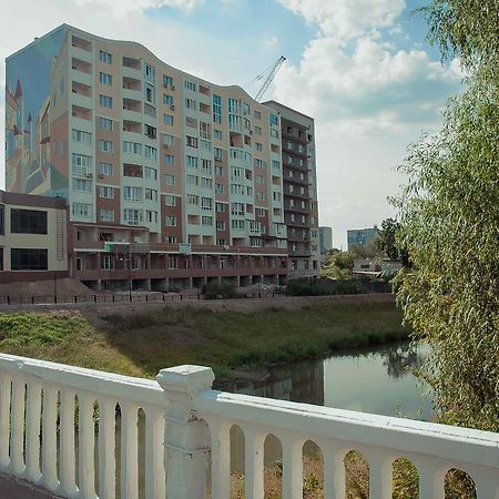 Molex Apartments 2 チェルニーヒウ エクステリア 写真