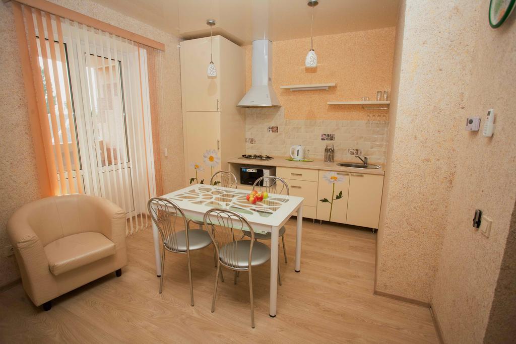 Molex Apartments 2 チェルニーヒウ 部屋 写真