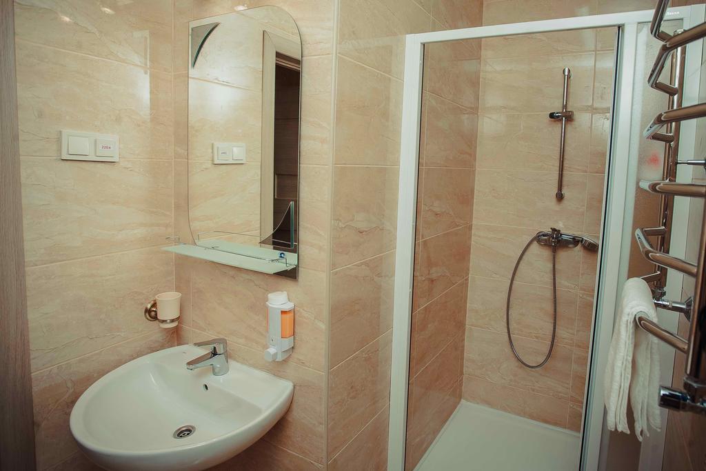 Molex Apartments 2 チェルニーヒウ 部屋 写真
